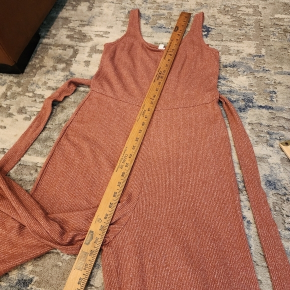 Gap pink ribbed knit sleeveless belted wideleg cropped jumpsuit. Size small. - Picture 14 of 15